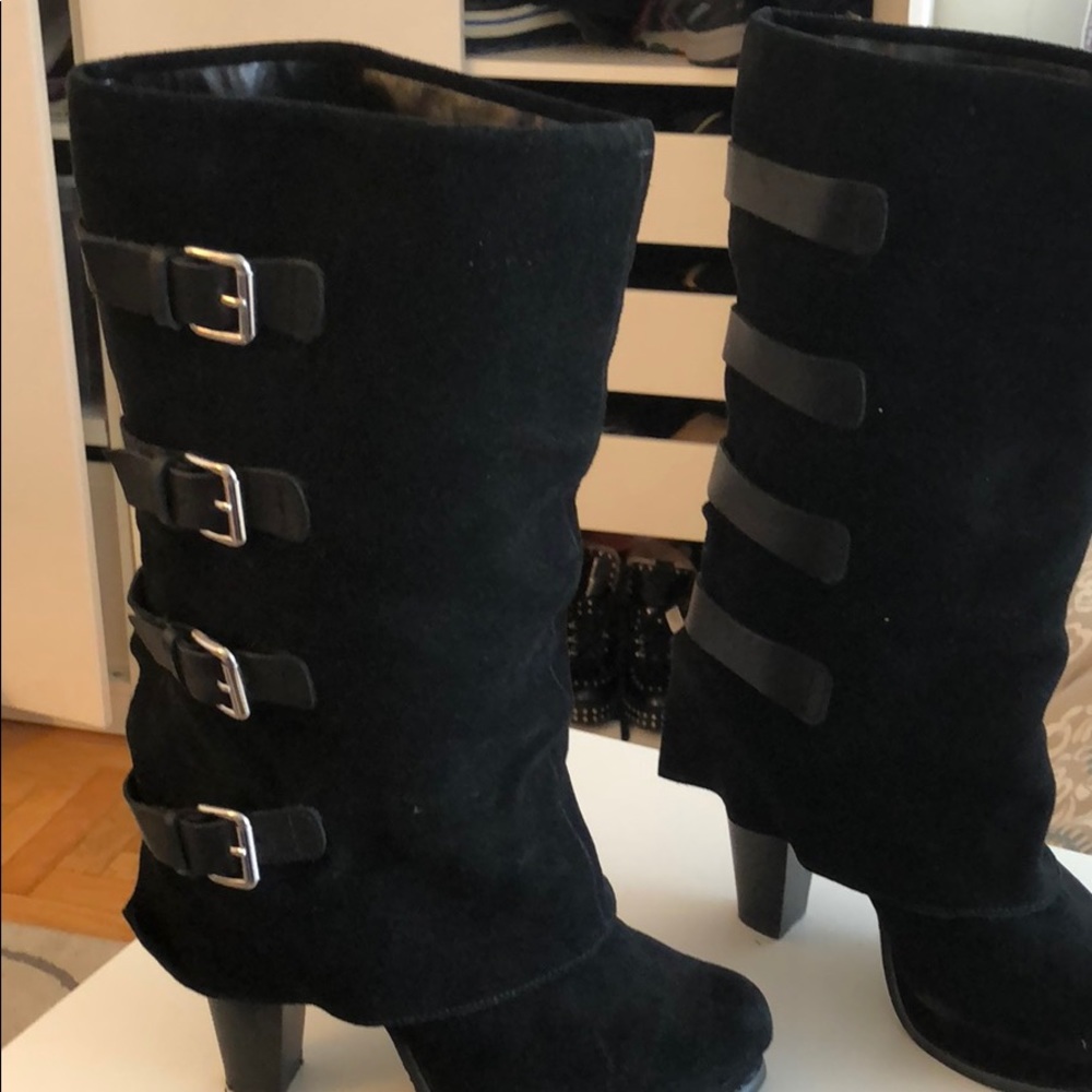 Black suede insulated heeled boot